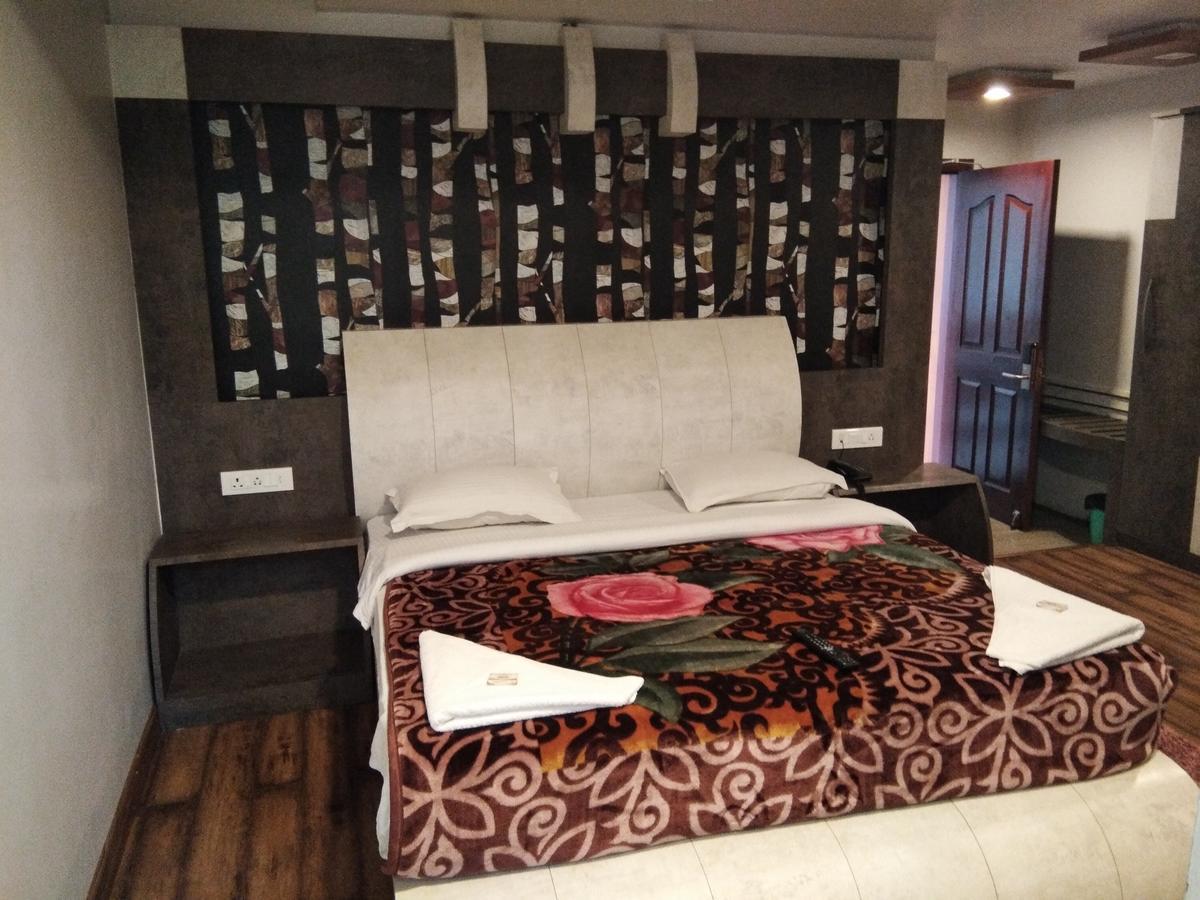 Sarkar Palace Ooty Buitenkant foto
